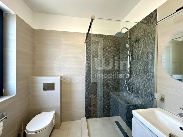 Casă cu 4 camere cu Canalizare în Borhanci