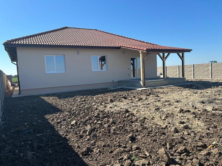 Casă cu 4 camere în Șag