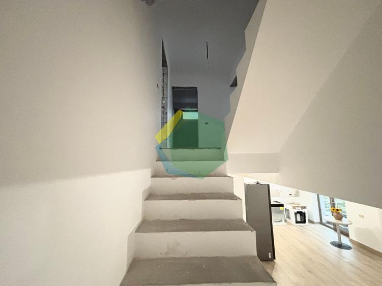 Duplex cu 5 camere cu Garaj în Jilava