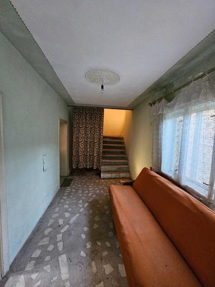 Casă cu 4 camere decomandat în Buntești