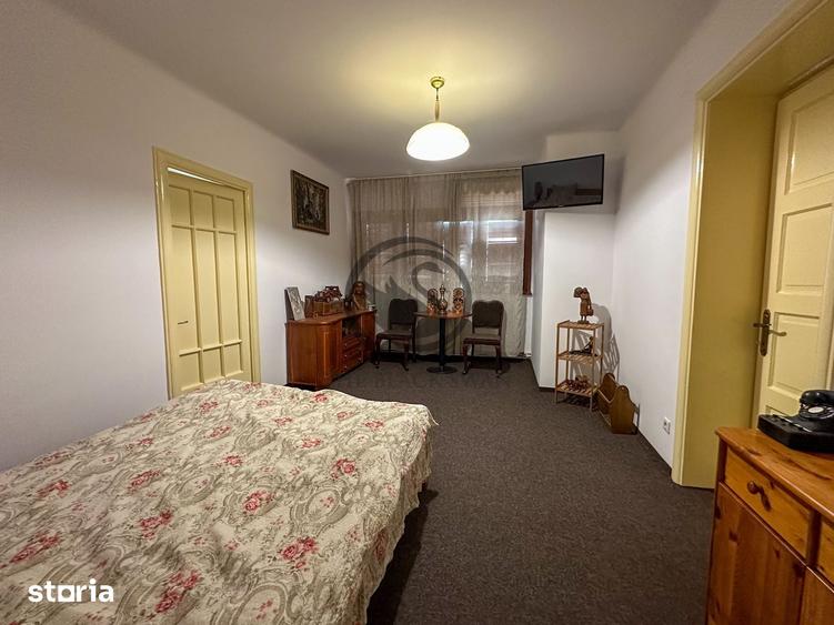 Casă cu 7 camere cu Teren 1436 Mp în Băneasa