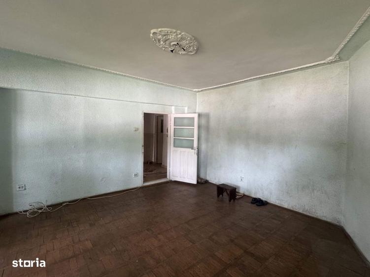 Apartament cu 3 camere în Nicolae Titulescu