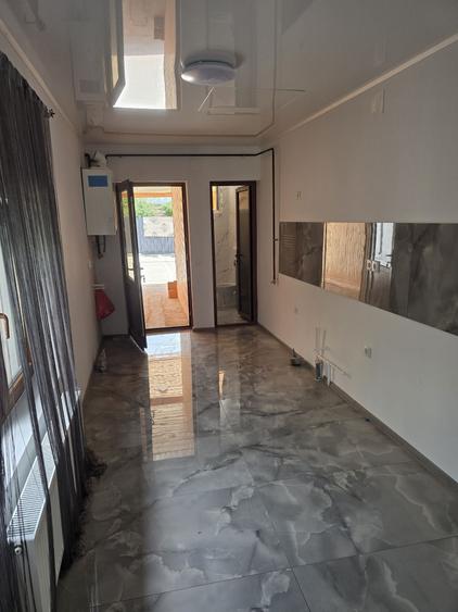 Casă cu 2 camere în Central