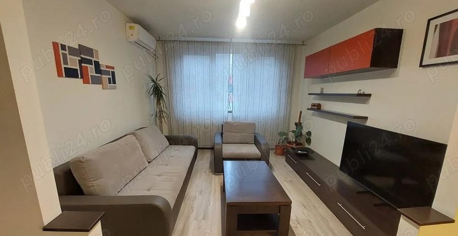 Apartament cu 3 camere decomandat, mobilat în Sălaj