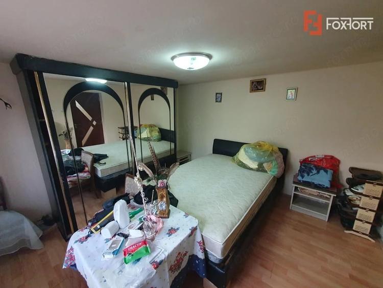 Casă cu 6 camere cu Teren 1200 Mp în Central