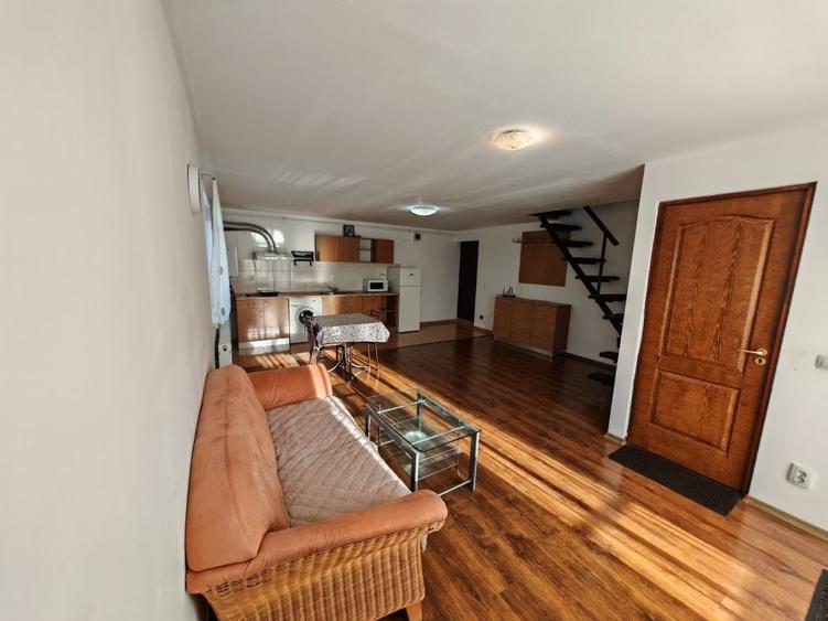 Apartament cu 2 camere decomandat în Valea Aurie