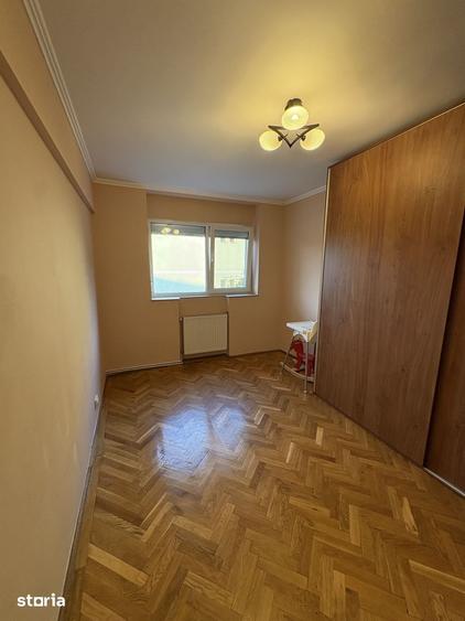 Apartament cu 3 camere în Grivița