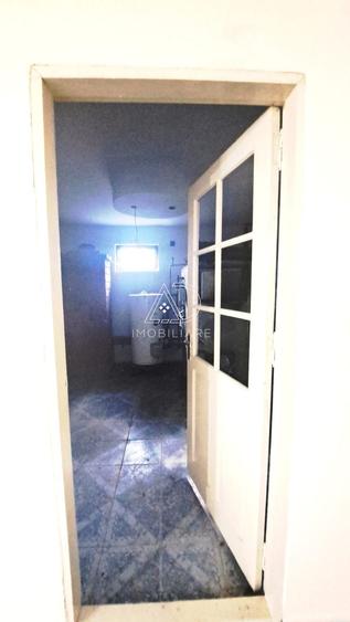 Casă cu 9 camere cu Teren 96 Mp în Central