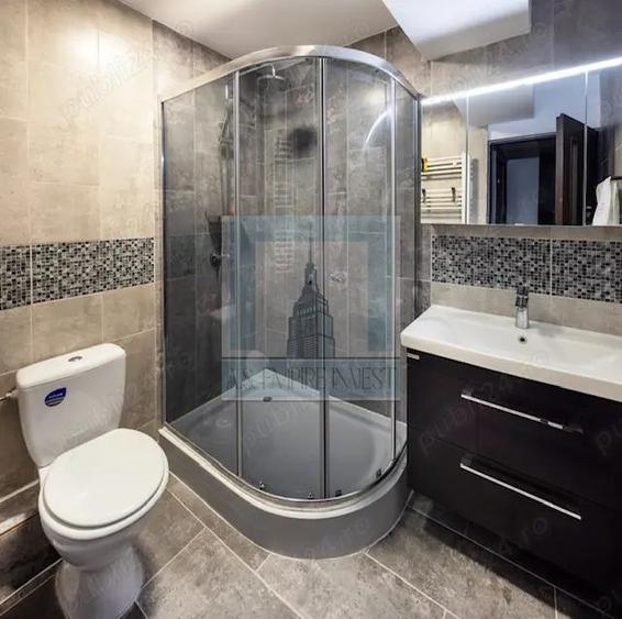 Apartament cu 3 camere decomandat, mobilat în Tractorul