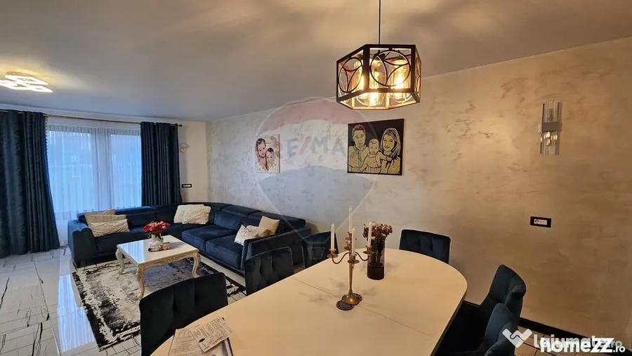 Casă cu 5 camere cu Teren 2500 Mp în Moara