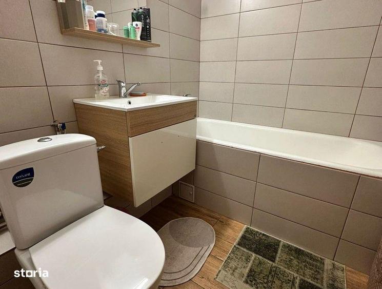 Apartament cu 2 camere semidecomandat în Tei