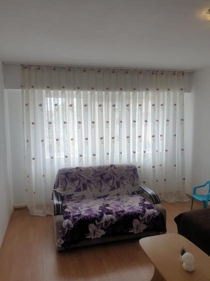 Apartament cu 3 camere nedecomandat în Central