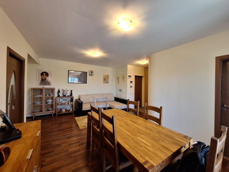 Apartament cu 2 camere semidecomandat, mobilat în Florești