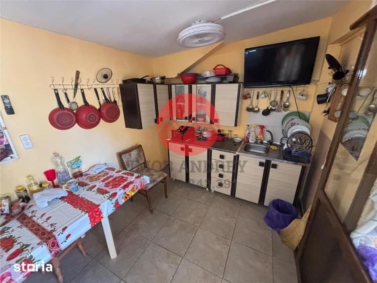 Casa centrala Tulcea, 2 corpuri, garaj, gata de mutare - 13