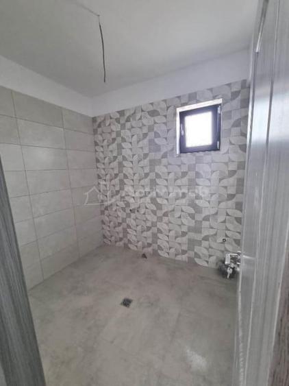 Casă cu 4 camere cu Teren 200 Mp în Prelungirea Ghencea