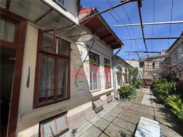 Casă cu 1 camere cu Teren 211 Mp în Orașul Vechi
