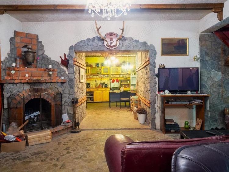 Casă cu 4 camere cu Teren 300 Mp în Moroeni