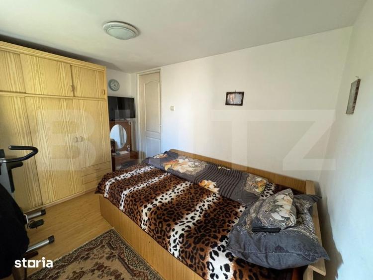 Casă cu 6 camere cu Teren 1200 Mp în Șoimuș