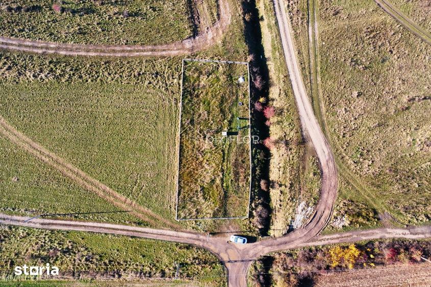 Teren de 900 mp, în Ernei
