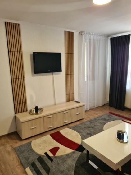 Apartament cu 3 camere decomandat în Ultracentral