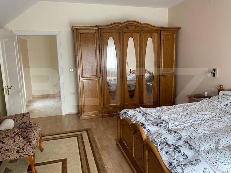 Casă individuală cu 4 camere cu Garaj în Exterior Nord