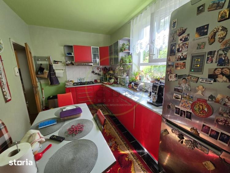 Casă cu 5 camere decomandat cu Teren 770 Mp în Trei Stejari