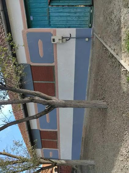 Casă cu 4 camere cu Teren 1900 Mp în Cladova