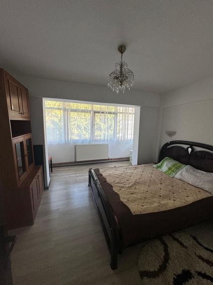 Apartament cu 3 camere decomandat în Slănic-Moldova