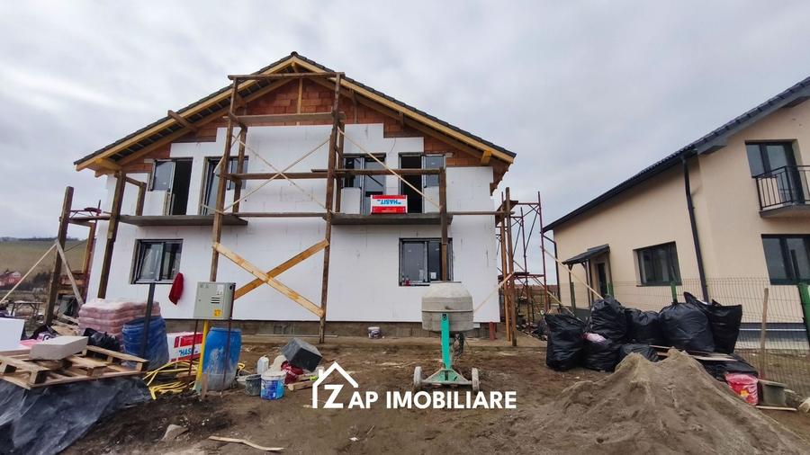 Duplex cu 4 camere cu Canalizare în Sângeorgiu de Mureș