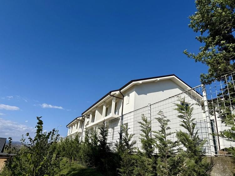 Casă cu 4 camere în Oarda