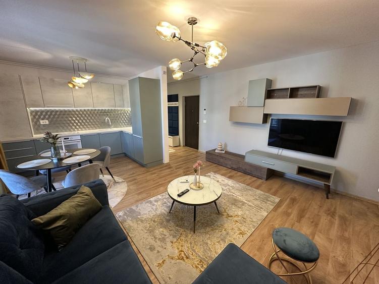 Apartament cu 2 camere decomandat în Aradului