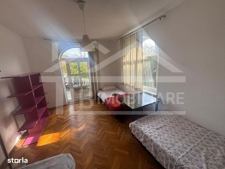 Casă cu 4 camere în Corunca