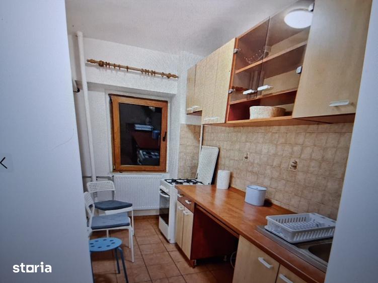 Garsonieră decomandată în Tei