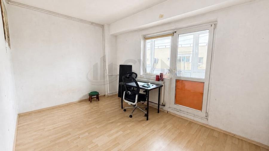 Apartament cu 4 camere decomandat în Lacul Tei