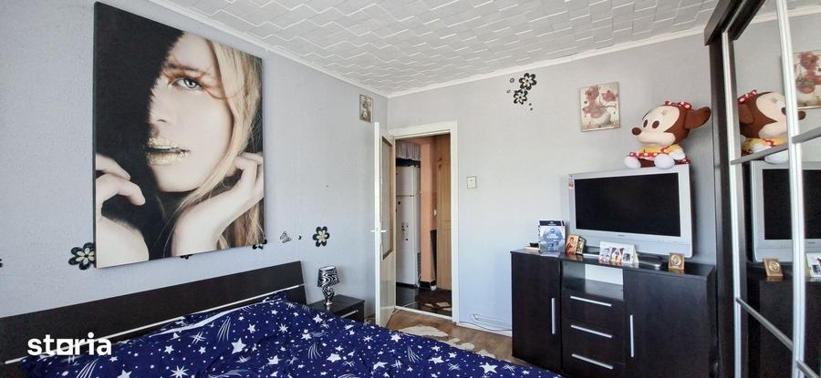 Apartament cu 4 camere decomandat, mobilat în Micro 39