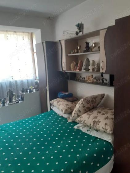 Apartament cu 4 camere decomandat în Central