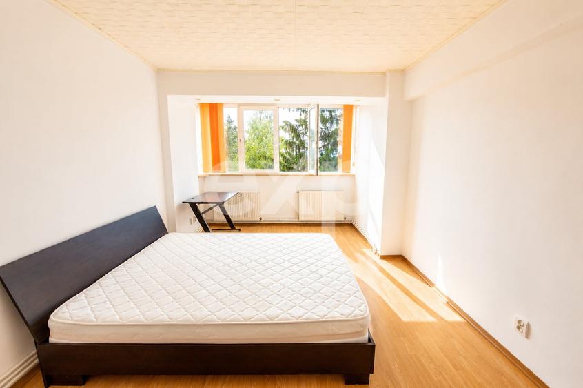 Apartament cu 2 camere semidecomandat, mobilat în Centrul Civic