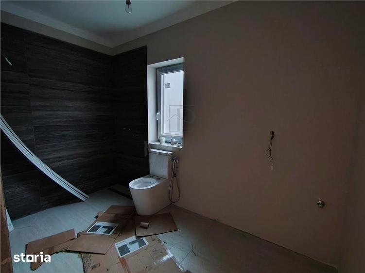 Casă cu 6 camere cu Teren 360 Mp în Ronaț