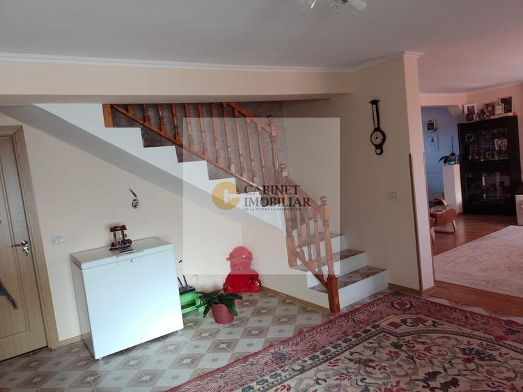 Casă cu 3 camere în Central