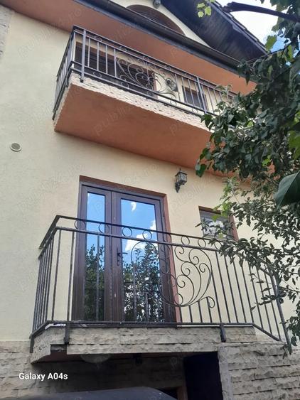 Casă cu 5 camere cu Teren 209 Mp în Central