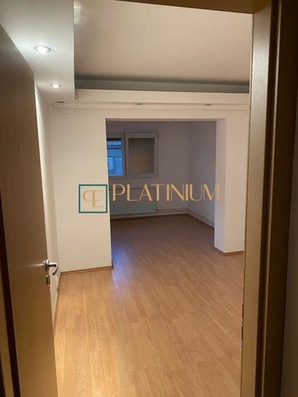 Apartament cu 2 camere decomandat în Bucovina