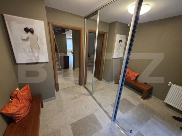 Casă individuală cu 5 camere cu Garaj în Bună Ziua