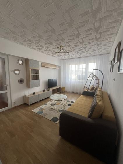 Apartament cu 2 camere decomandat în Central
