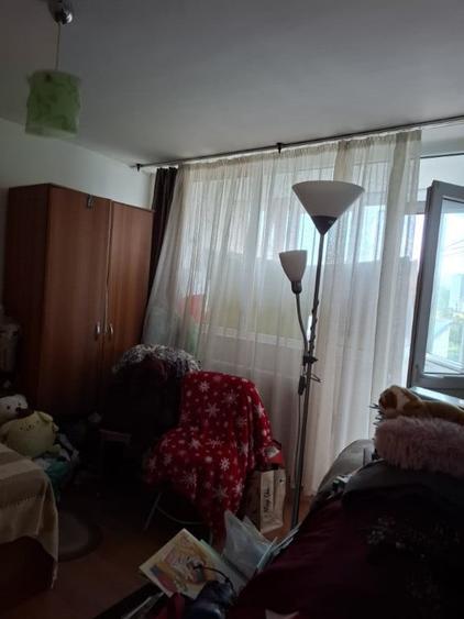 Apartament cu 3 camere decomandat în Dristor