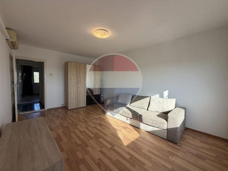 Apartament cu 2 camere decomandat în Lipovei