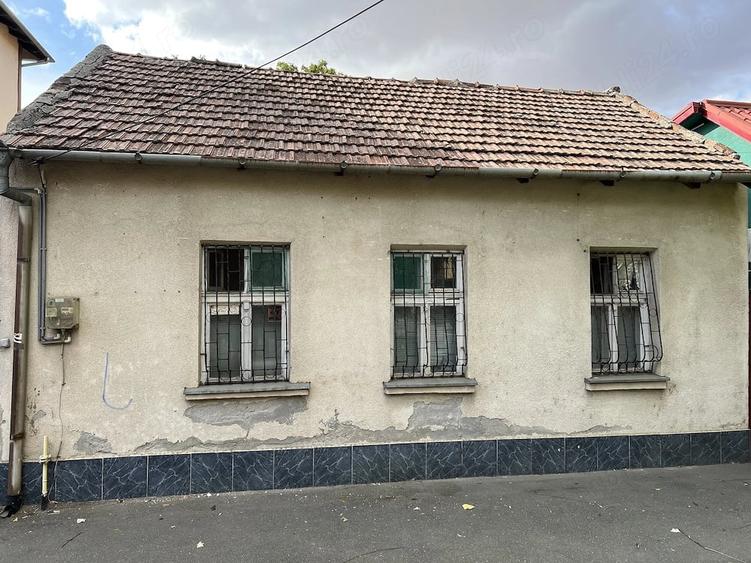 Casă cu 3 camere cu Teren 306 Mp în Pârneava
