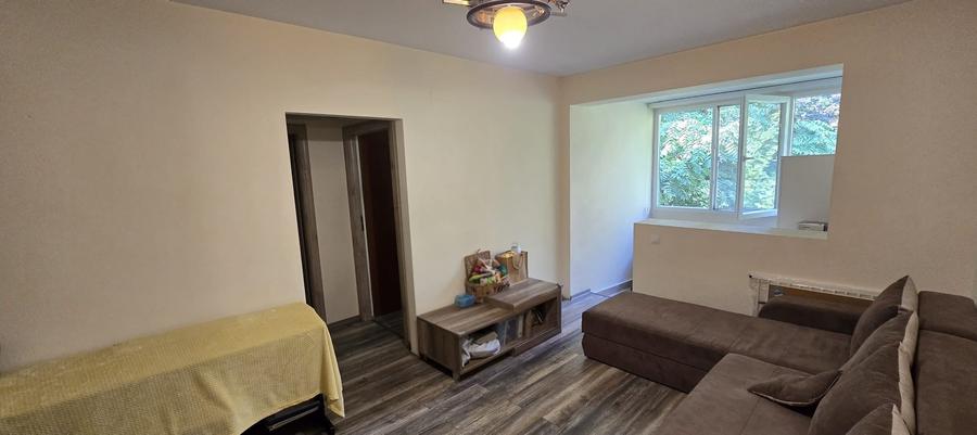 Apartament cu 2 camere semidecomandat în Tineretului