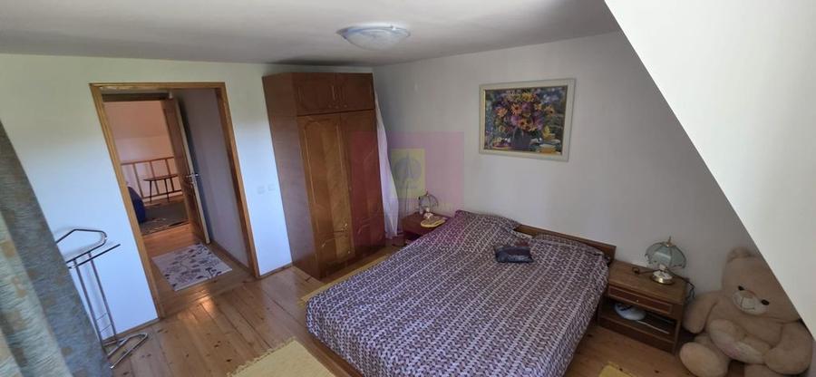 Casă cu 4 camere cu Canalizare în Central