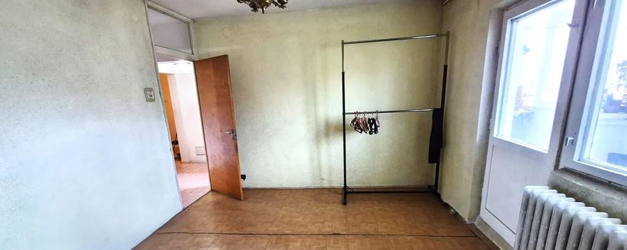 Apartament cu 3 camere decomandat în Colentina