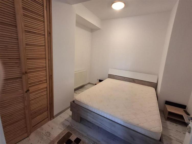 Apartament cu 2 camere semidecomandat în Exterior Sud
